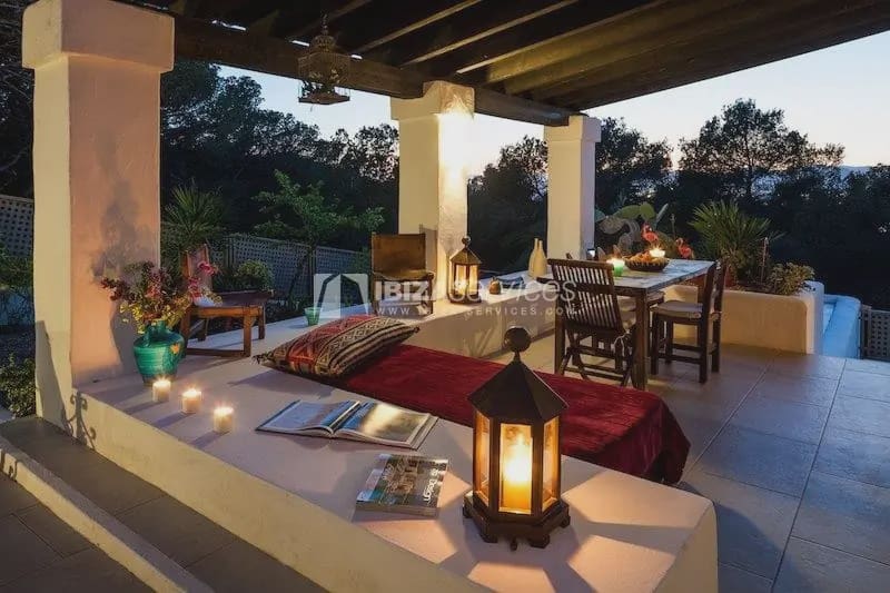 3 soverom Villa til leie i Talamanca med svømmebasseng garasje - € 20 000 (Ref: 8659787)