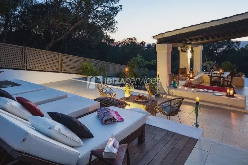 3 soverom Villa til leie i Talamanca med svømmebasseng garasje - € 20 000 (Ref: 8659787)