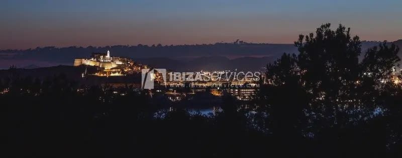 3 soverom Villa til leie i Talamanca med svømmebasseng garasje - € 20 000 (Ref: 8659787)