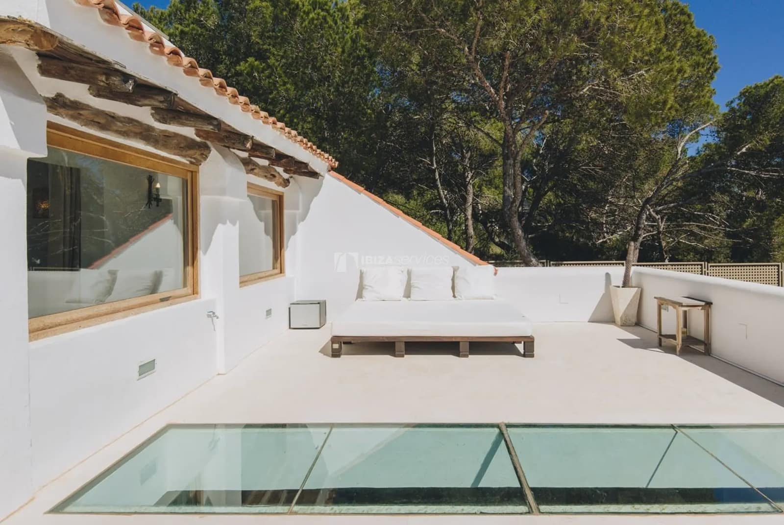 3 soverom Villa til leie i Talamanca med svømmebasseng garasje - € 20 000 (Ref: 8659787)