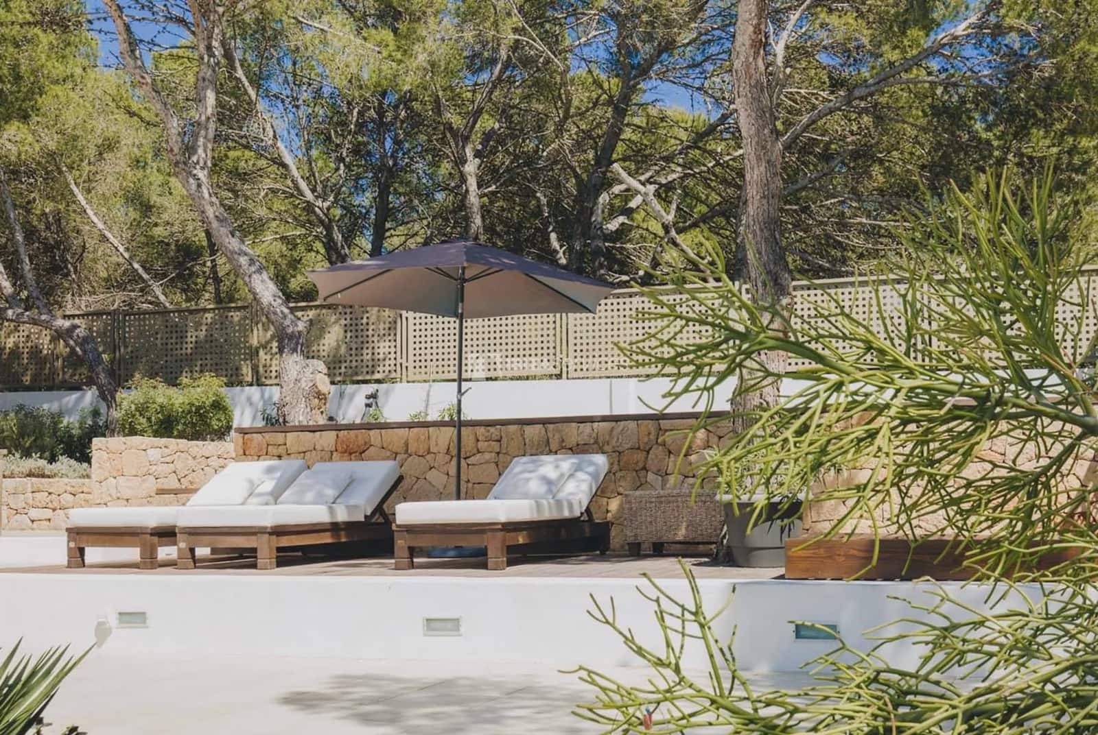 3 soverom Villa til leie i Talamanca med svømmebasseng garasje - € 20 000 (Ref: 8659787)