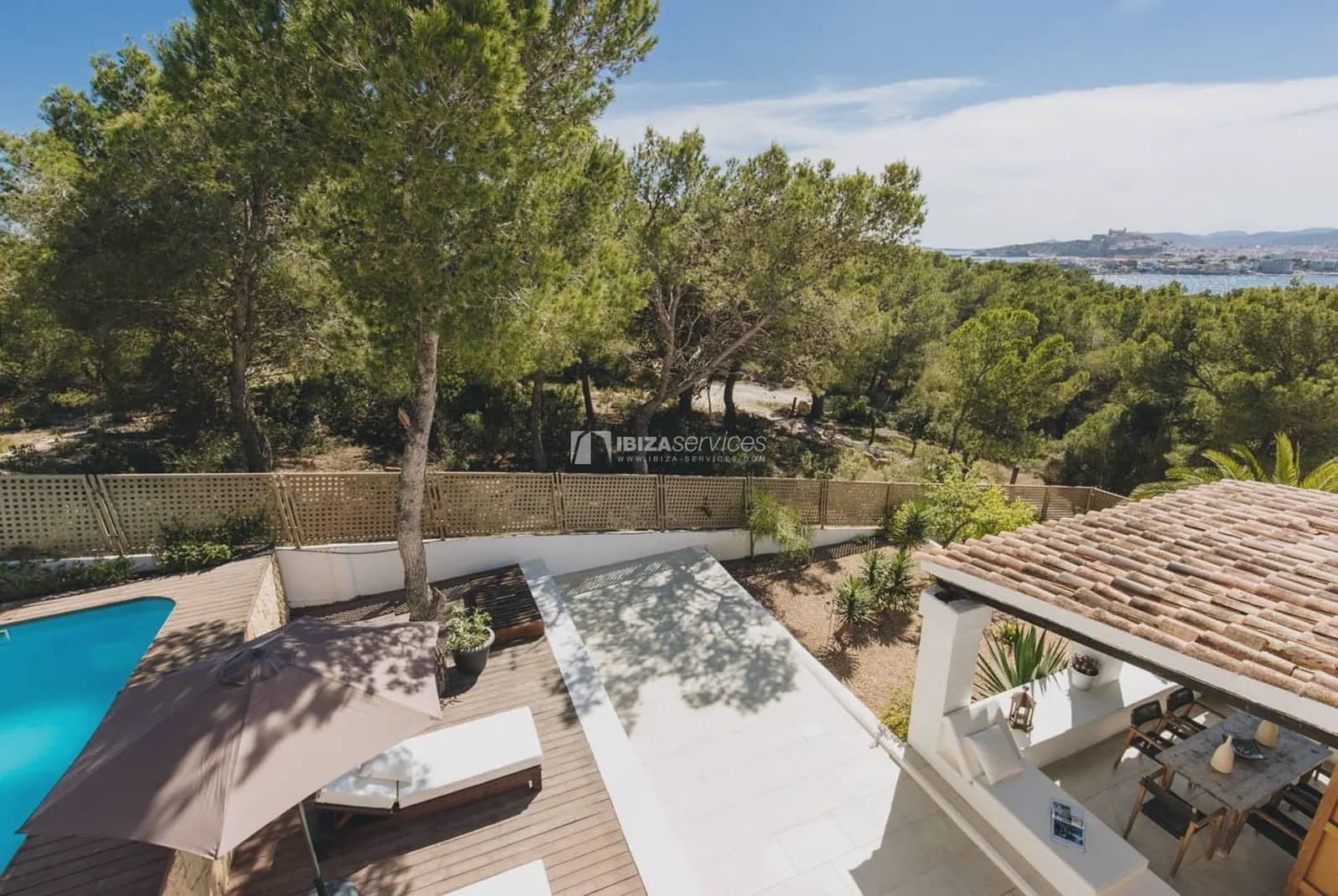 3 soverom Villa til leie i Talamanca med svømmebasseng garasje - € 20 000 (Ref: 8659787)