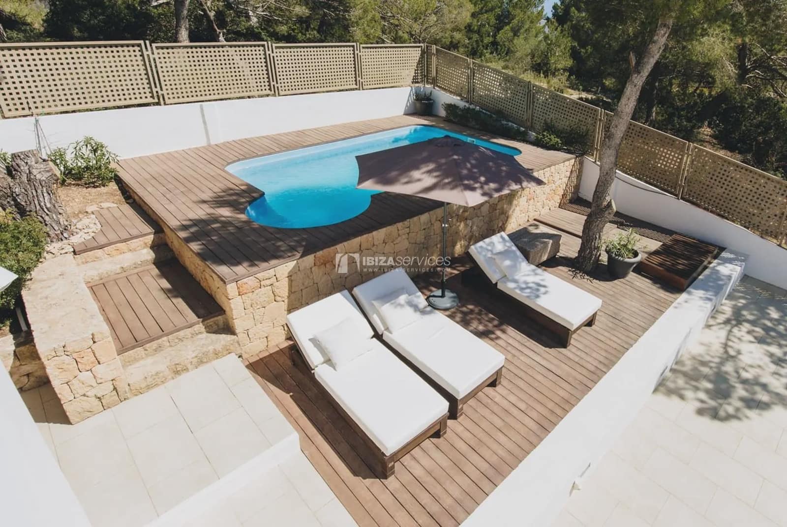 3 soverom Villa til leie i Talamanca med svømmebasseng garasje - € 20 000 (Ref: 8659787)