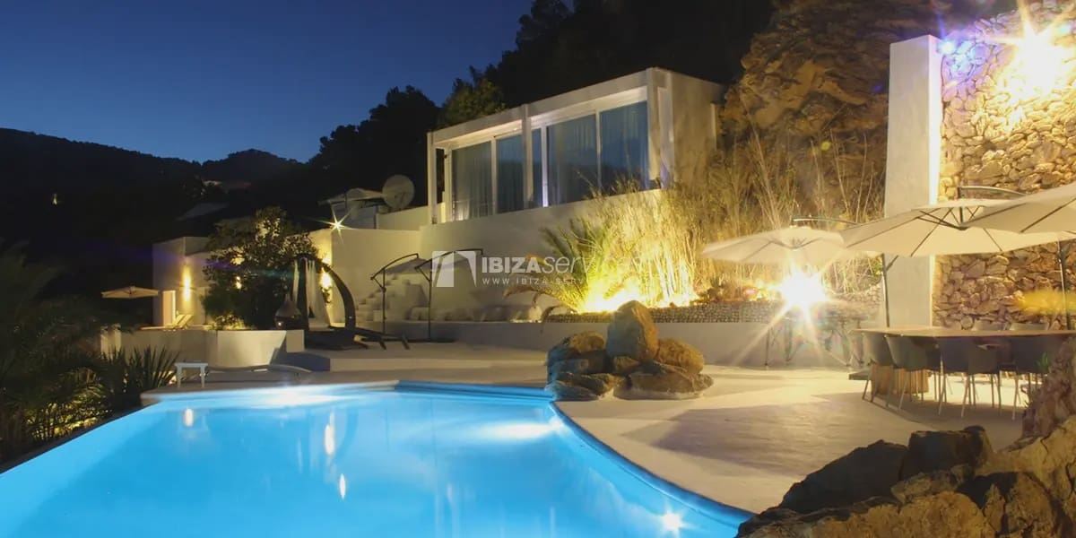 5 bedroom Villa for holiday rental in Es Cubells with pool garage - € 42,000 (Ref: 8659789)