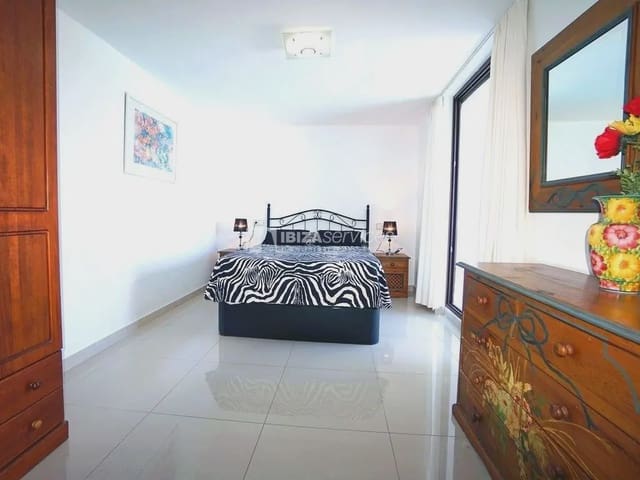 6 soverom Villa til salgs i Cala Salada, Sant Antoni de Portmany med svømmebasseng garasje - € 3 400 000 (Ref: 8659791)