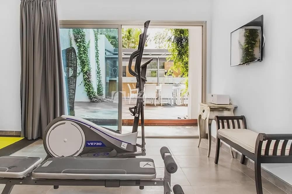 6 camera da letto Villa da affitare come casa vacanza in Roca Llisa con piscina garage - 15.505 € (Rif: 8659794)