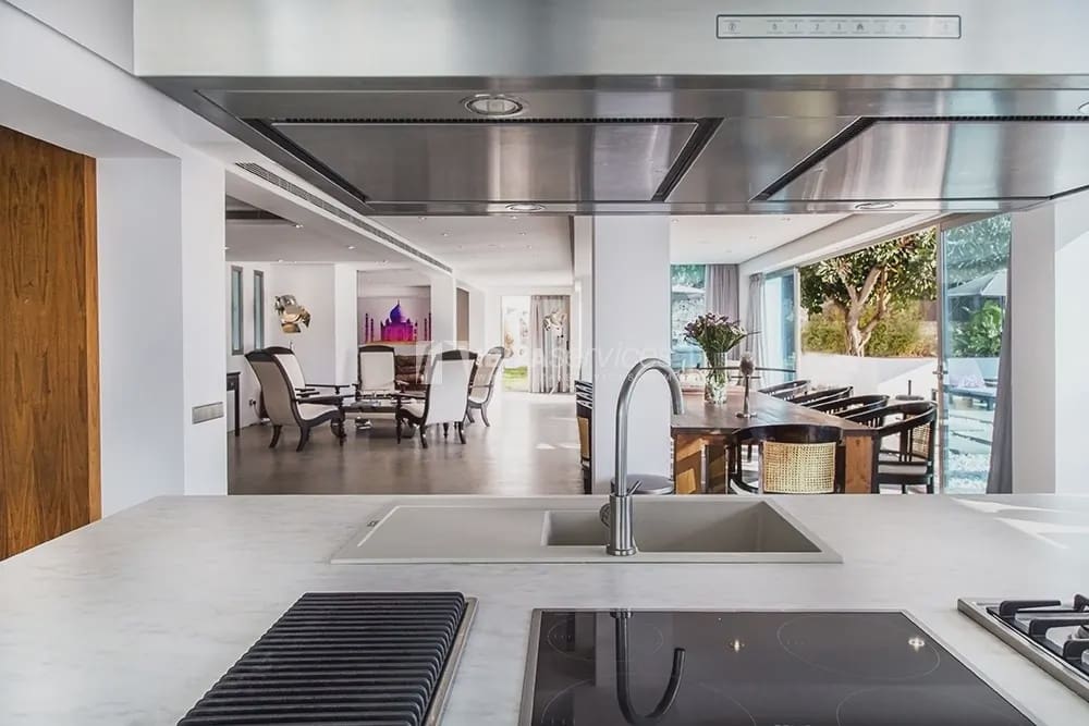 6 camera da letto Villa da affitare come casa vacanza in Roca Llisa con piscina garage - 15.505 € (Rif: 8659794)