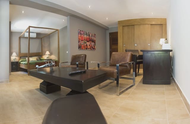 6 camera da letto Villa da affitare come casa vacanza in Roca Llisa, Santa Eulalia / Santa Eularia con piscina garage - 15.505 € (Rif: 8659794)