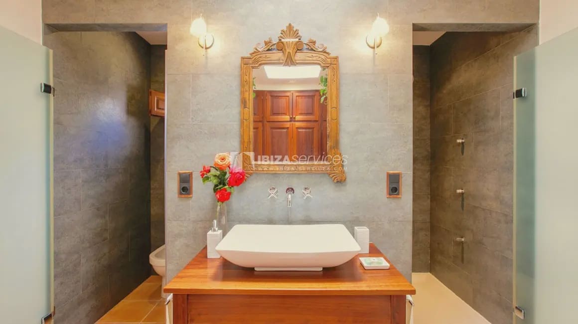 3 slaapkamer Villa voor vakantieverhuur in San Jose / Sant Josep de Sa Talaia met zwembad garage - € 2.275 (Ref: 8659796)