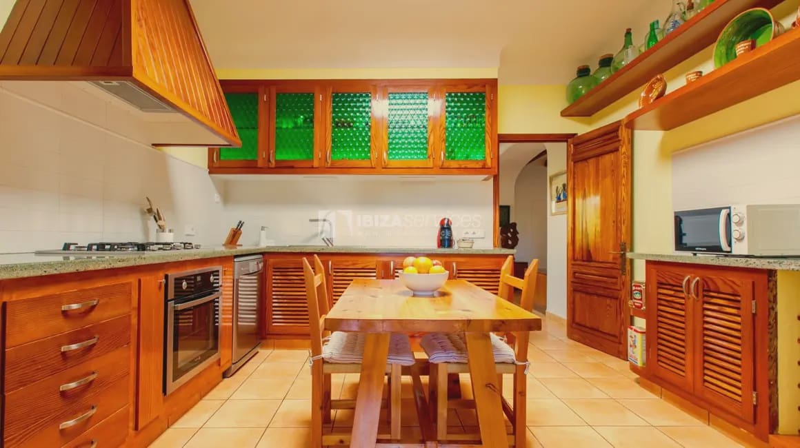 3 slaapkamer Villa voor vakantieverhuur in San Jose / Sant Josep de Sa Talaia met zwembad garage - € 2.275 (Ref: 8659796)