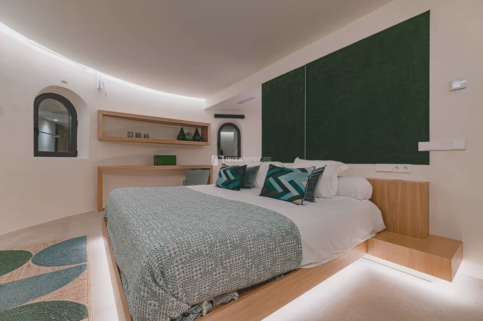 5 slaapkamer Villa voor vakantieverhuur in Cala Jondal met zwembad garage - € 15.995 (Ref: 8659803)