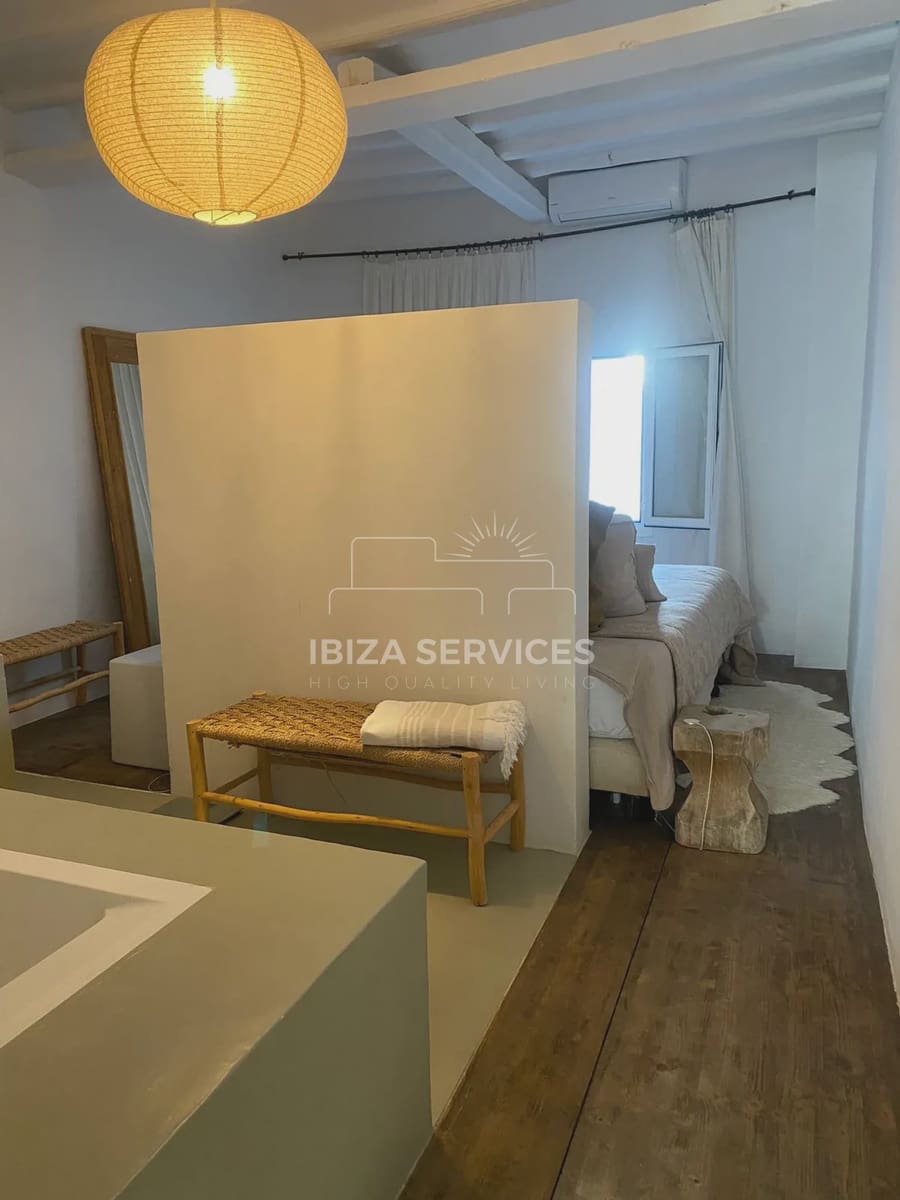 2 bedroom Apartment for sale in Ibiza / Eivissa town - € 1,050,000 (Ref: 8659809)