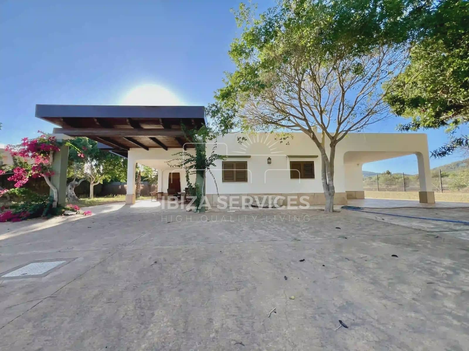 3 chambre Villa/Maison à vendre à Sant Jordi de Ses Salines avec piscine garage - 1 890 000 € (Ref: 8659829)