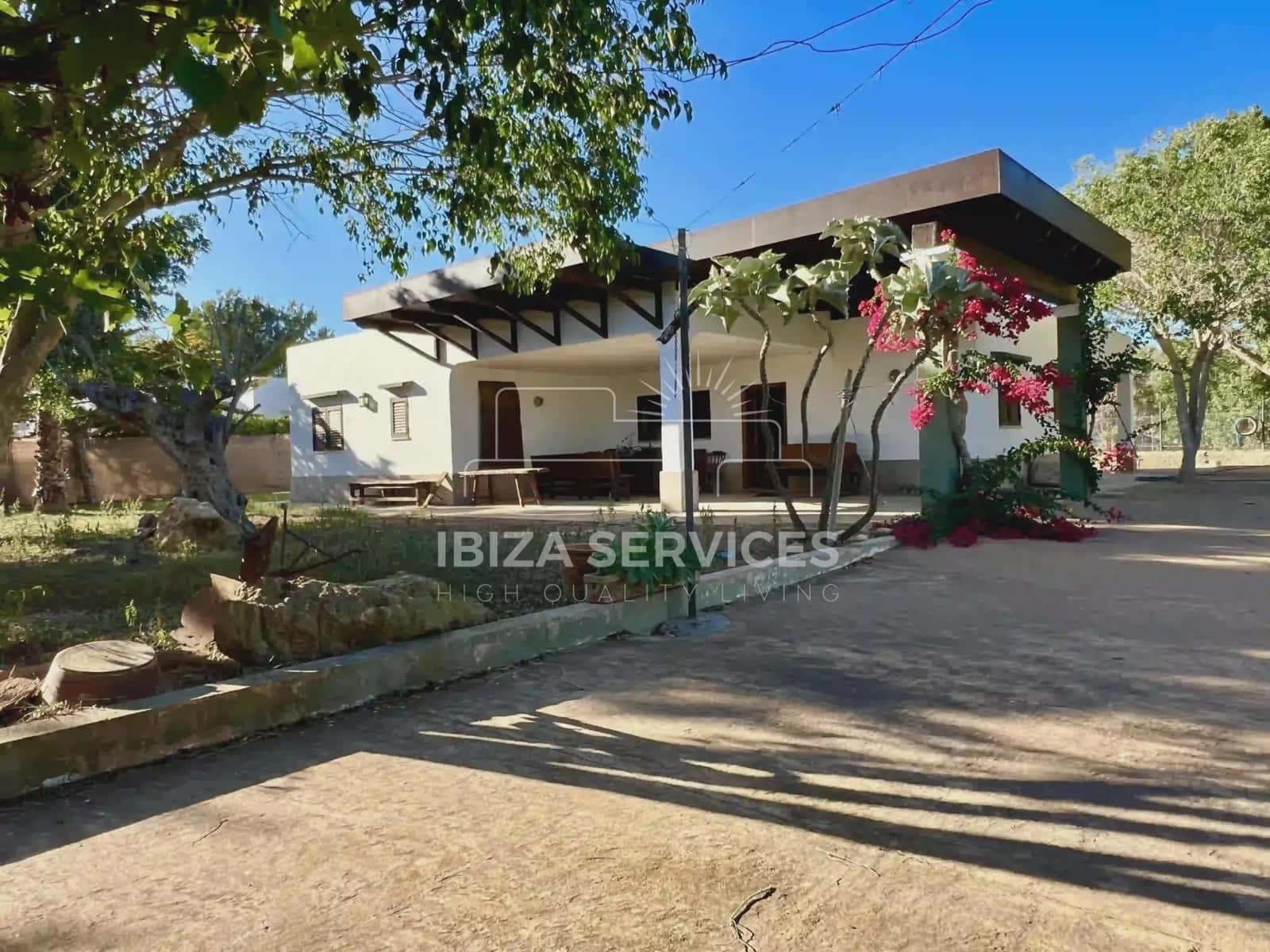 3 chambre Villa/Maison à vendre à Sant Jordi de Ses Salines avec piscine garage - 1 890 000 € (Ref: 8659829)