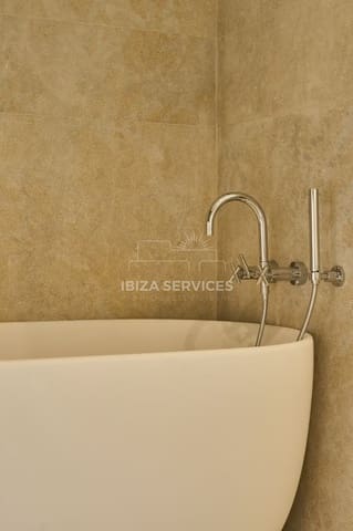 4 soveværelse Lejlighed til salg i Playa d'en Bossa, San Jose / Sant Josep de Sa Talaia med swimmingpool garage - € 3.400.000 (Ref: 8659832)