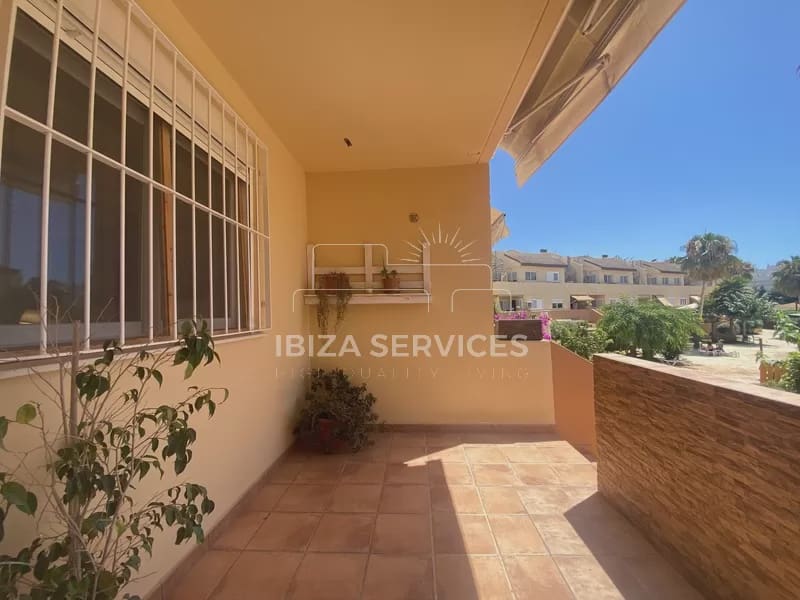 2 soveværelse Lejlighed til salg i Playa d'en Bossa med swimmingpool - € 490.000 (Ref: 8659837)