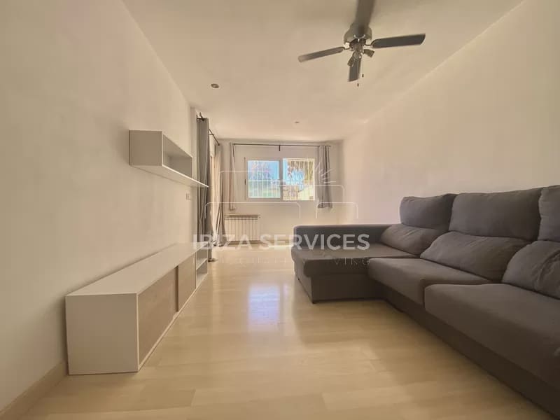 2 soveværelse Lejlighed til salg i Playa d'en Bossa med swimmingpool - € 490.000 (Ref: 8659837)