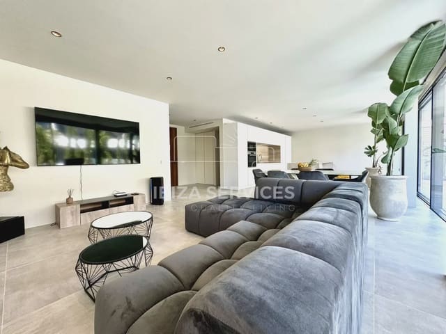 3 bedroom Villa for rent in Talamanca, Ibiza / Eivissa town with pool garage - € 10,000 (Ref: 8659839)