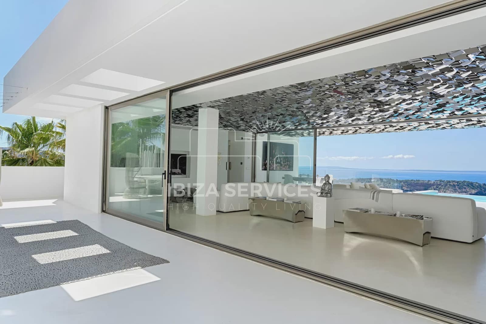 6 slaapkamer Villa voor vakantieverhuur in Es Cubells met zwembad - € 19.278 (Ref: 8659843)