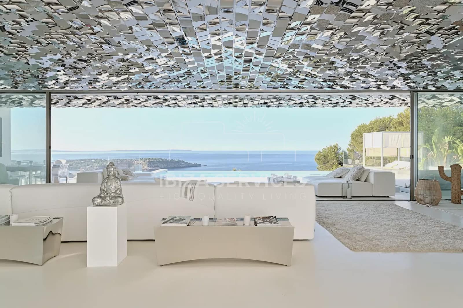 6 slaapkamer Villa voor vakantieverhuur in Es Cubells met zwembad - € 19.278 (Ref: 8659843)