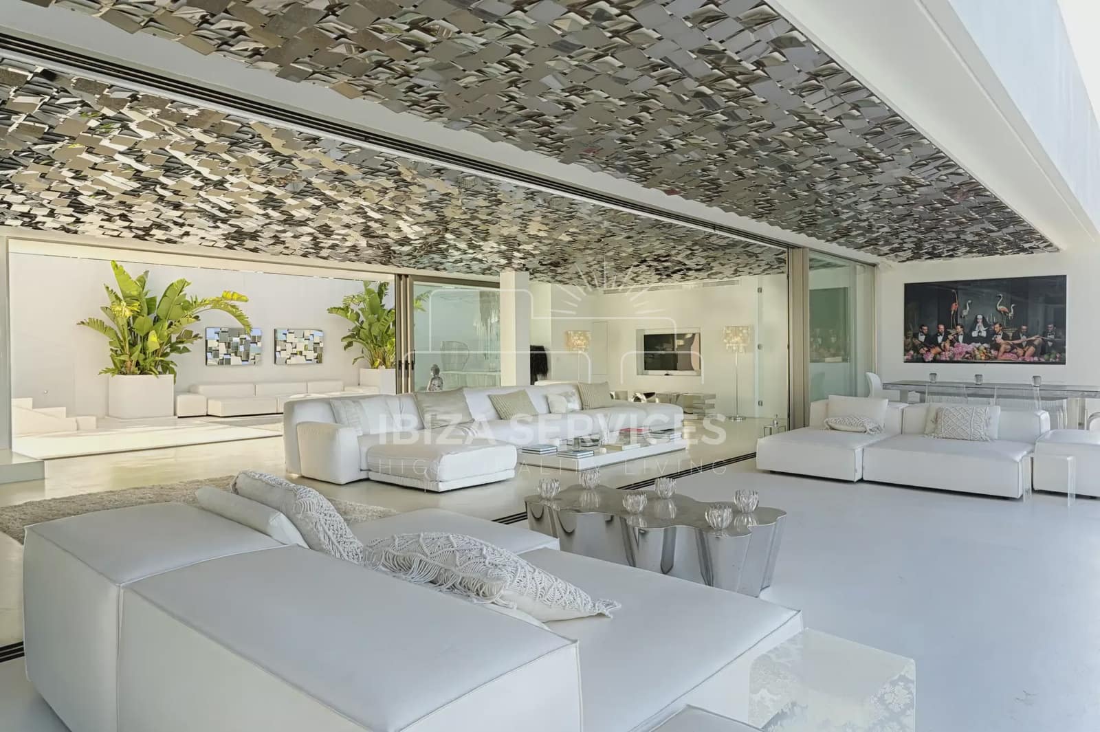 6 slaapkamer Villa voor vakantieverhuur in Es Cubells met zwembad - € 19.278 (Ref: 8659843)