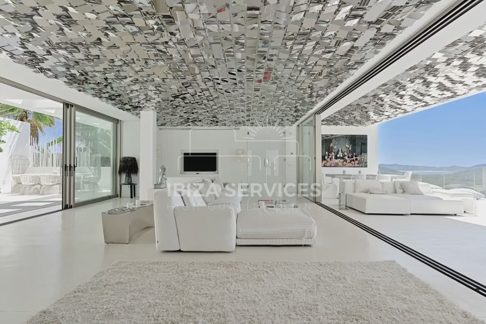 6 slaapkamer Villa voor vakantieverhuur in Es Cubells met zwembad - € 19.278 (Ref: 8659843)