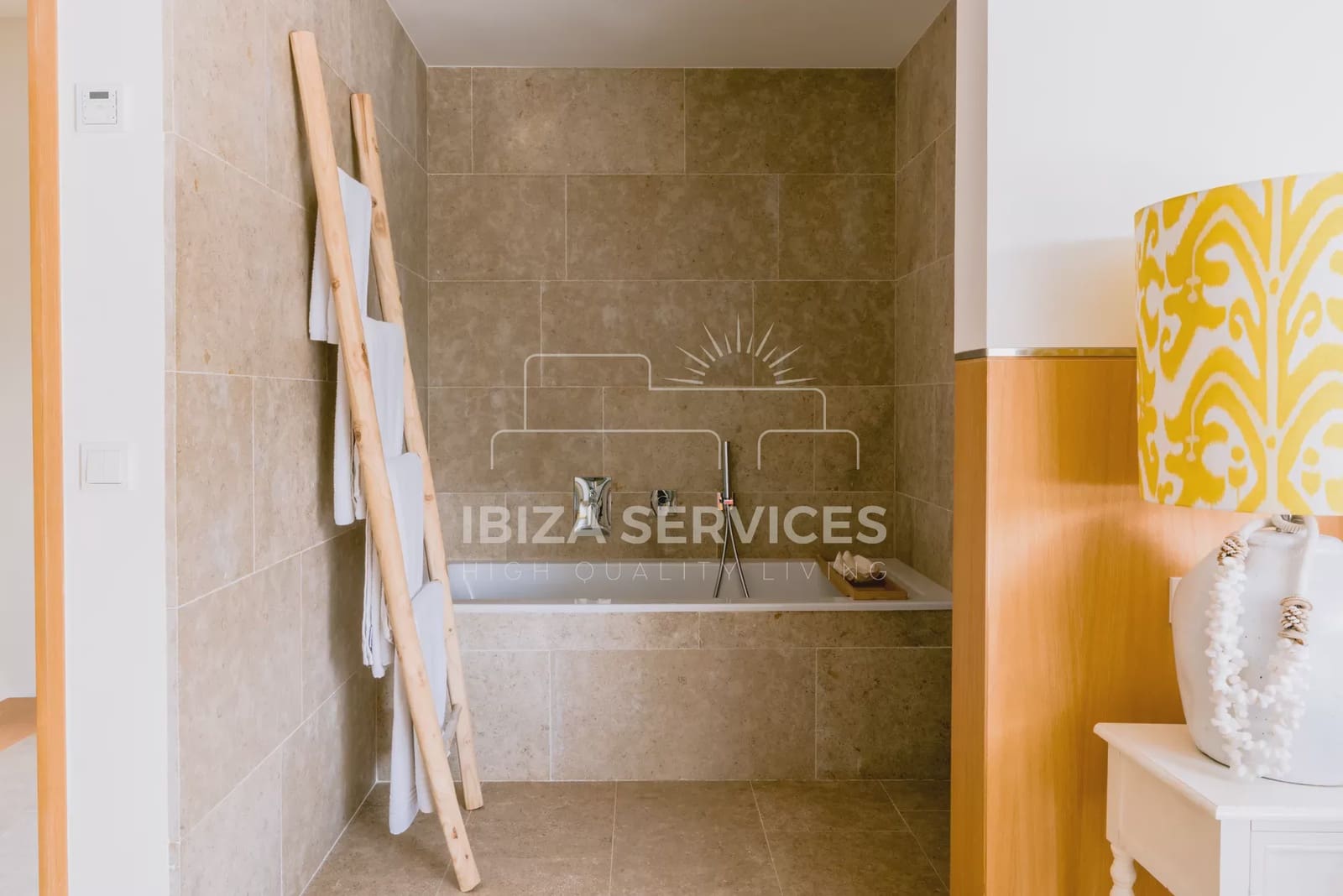 4 soveværelse Villa til leje i Cala Conta med swimmingpool garage - € 50.000 (Ref: 8659844)