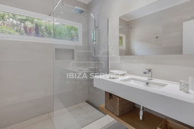 5 slaapkamer Villa voor vakantieverhuur in Can Furnet, Santa Eulalia / Santa Eularia met zwembad garage - € 8.400 (Ref: 8659851)