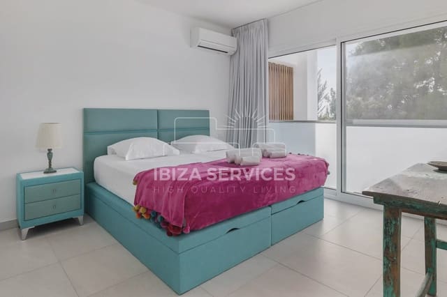 5 slaapkamer Villa voor vakantieverhuur in Can Furnet, Santa Eulalia / Santa Eularia met zwembad garage - € 8.400 (Ref: 8659851)
