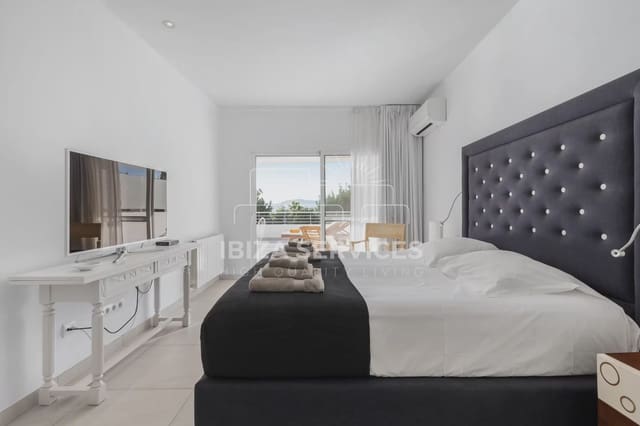 5 slaapkamer Villa voor vakantieverhuur in Can Furnet, Santa Eulalia / Santa Eularia met zwembad garage - € 8.400 (Ref: 8659851)