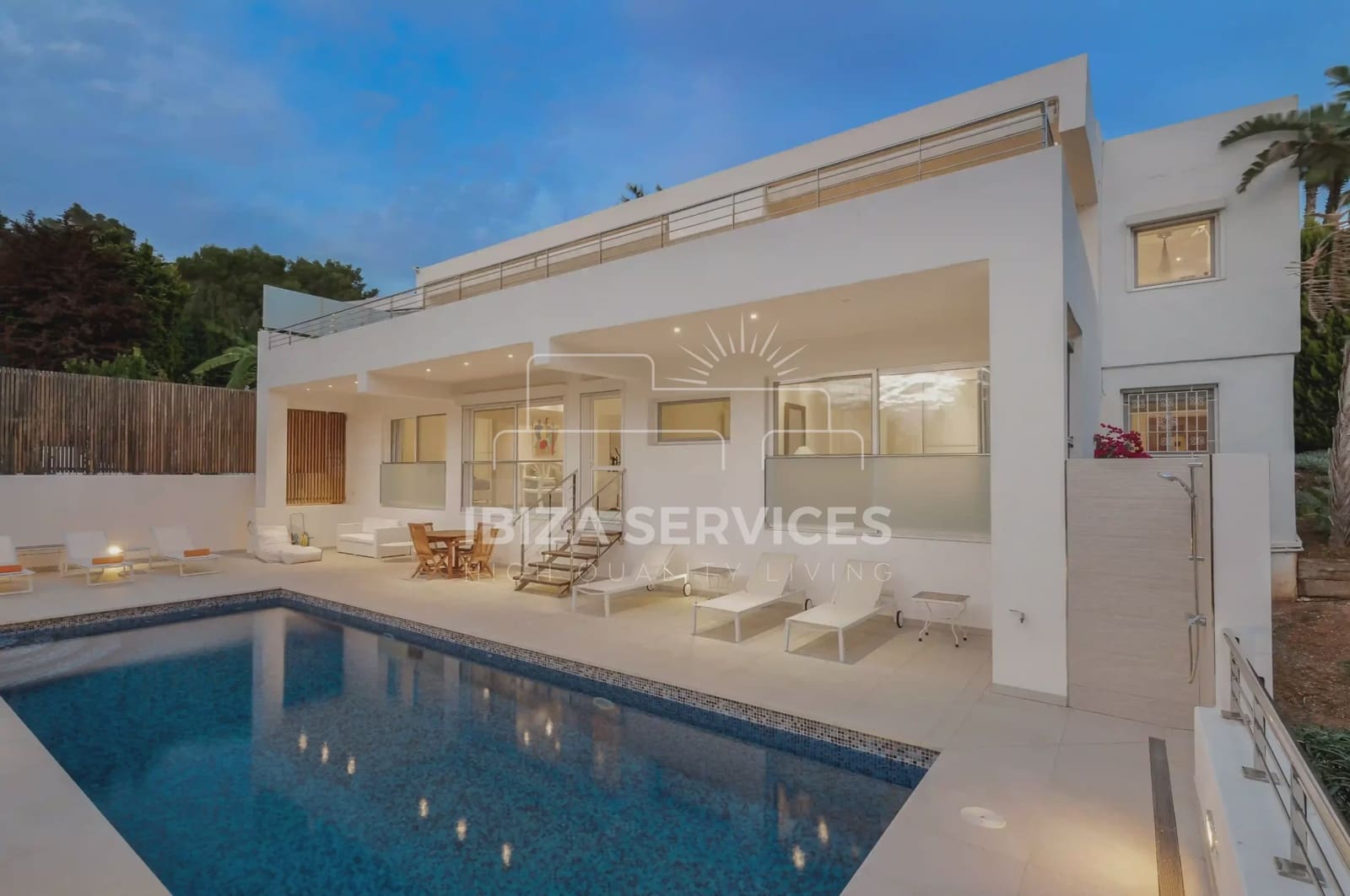 5 slaapkamer Villa voor vakantieverhuur in Can Furnet met zwembad garage - € 8.400 (Ref: 8659851)