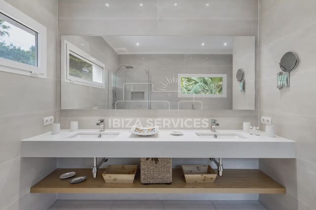 5 slaapkamer Villa voor vakantieverhuur in Can Furnet, Santa Eulalia / Santa Eularia met zwembad garage - € 8.400 (Ref: 8659851)