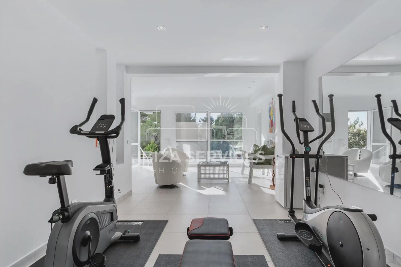 5 slaapkamer Villa voor vakantieverhuur in Can Furnet met zwembad garage - € 8.400 (Ref: 8659851)