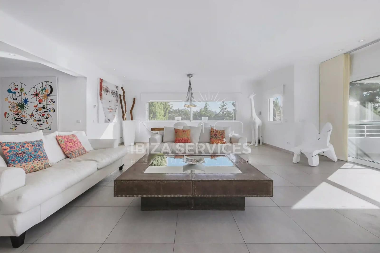 5 slaapkamer Villa voor vakantieverhuur in Can Furnet met zwembad garage - € 8.400 (Ref: 8659851)