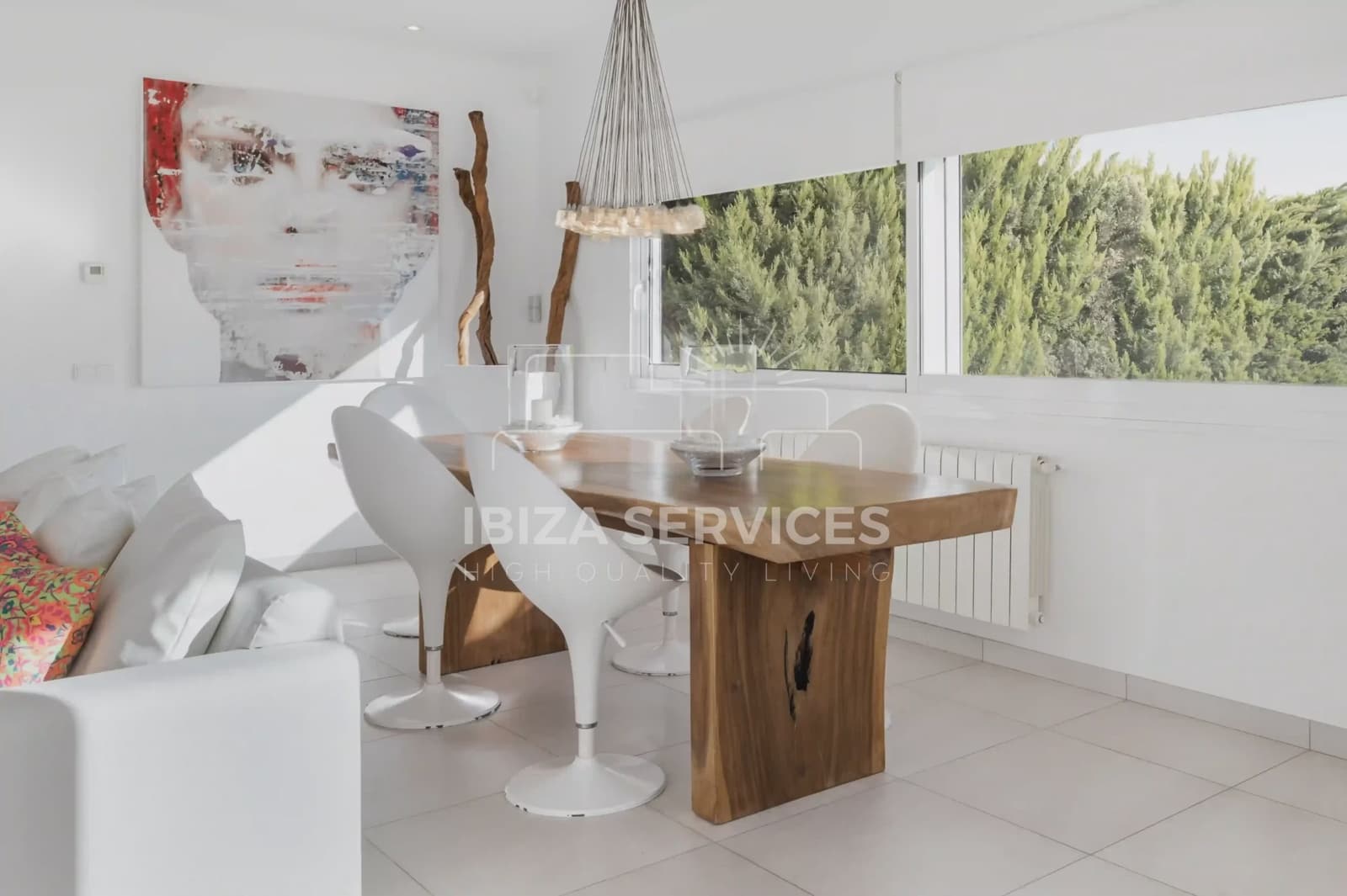 5 slaapkamer Villa voor vakantieverhuur in Can Furnet met zwembad garage - € 8.400 (Ref: 8659851)