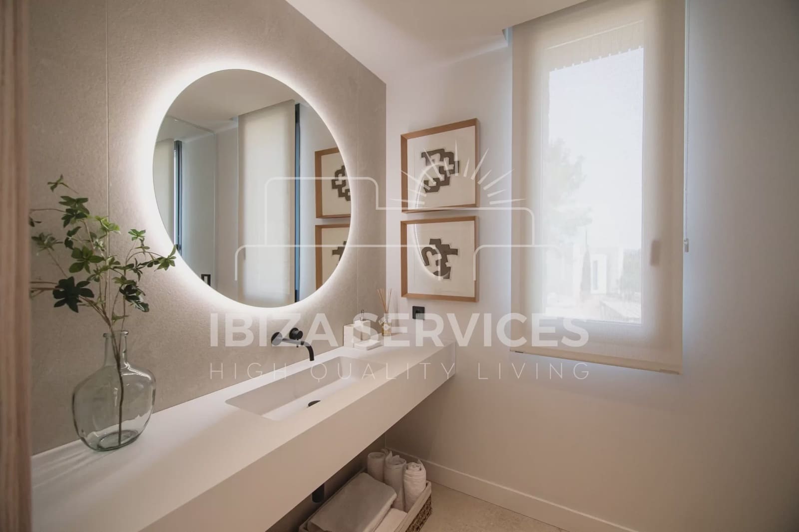 5 soverom Villa til salgs i Roca Llisa med svømmebasseng garasje - € 3 800 000 (Ref: 8659853)