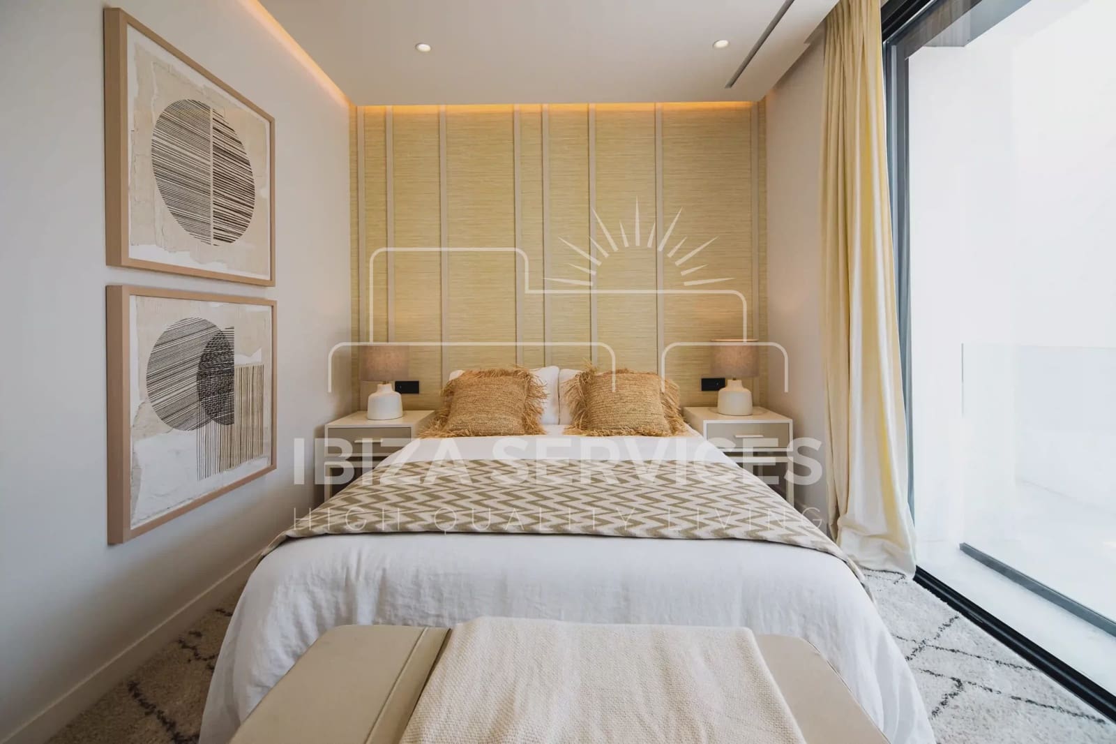 5 soverom Villa til salgs i Roca Llisa med svømmebasseng garasje - € 3 800 000 (Ref: 8659853)