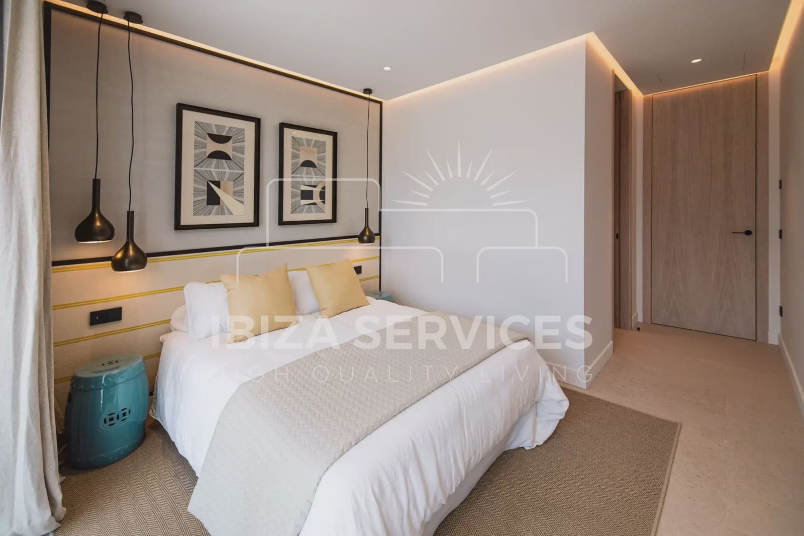 5 soverom Villa til salgs i Roca Llisa med svømmebasseng garasje - € 3 800 000 (Ref: 8659853)