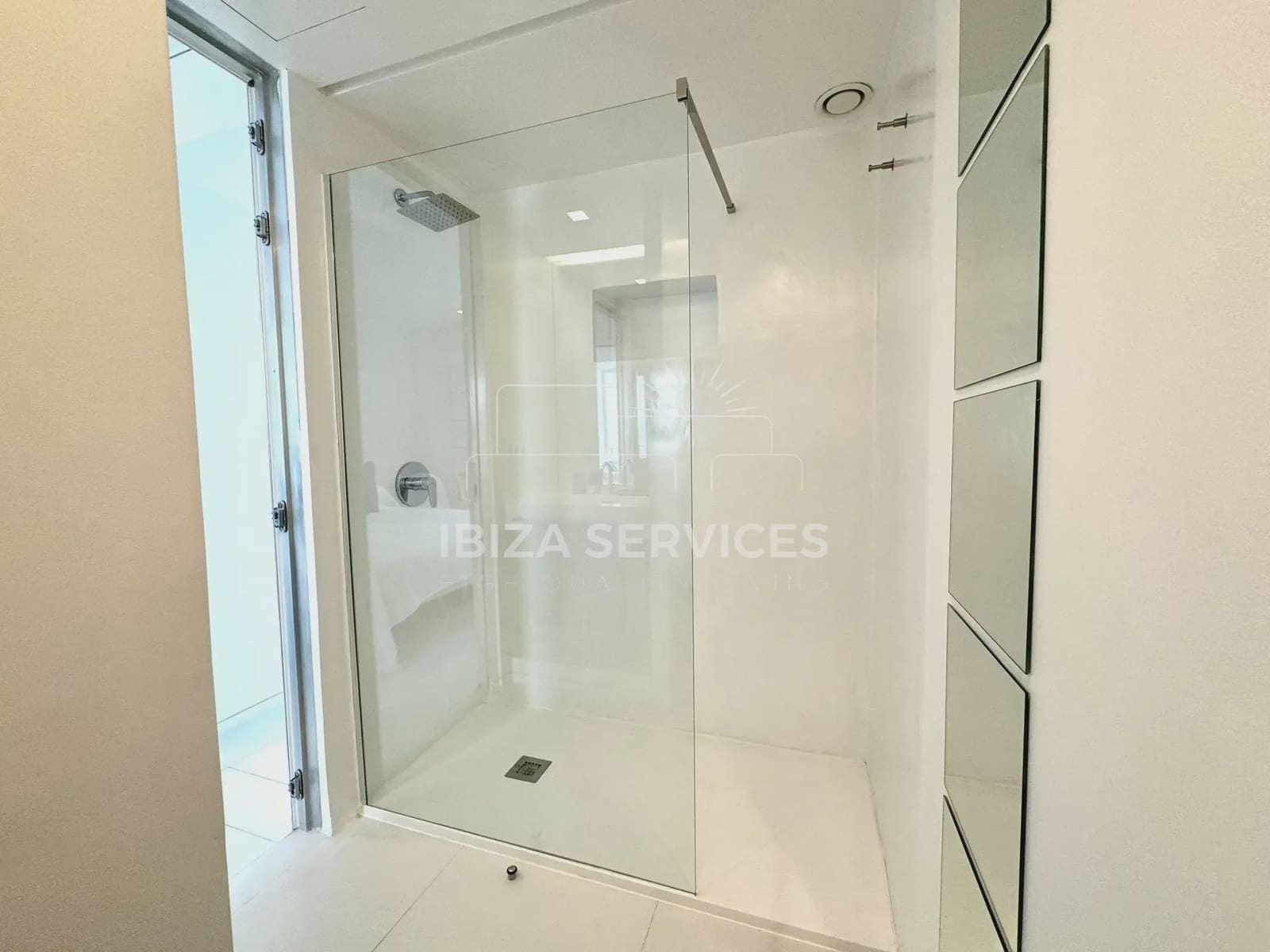 2 bedroom Apartment for sale in Talamanca with pool - € 575,000 (Ref: 8671390)