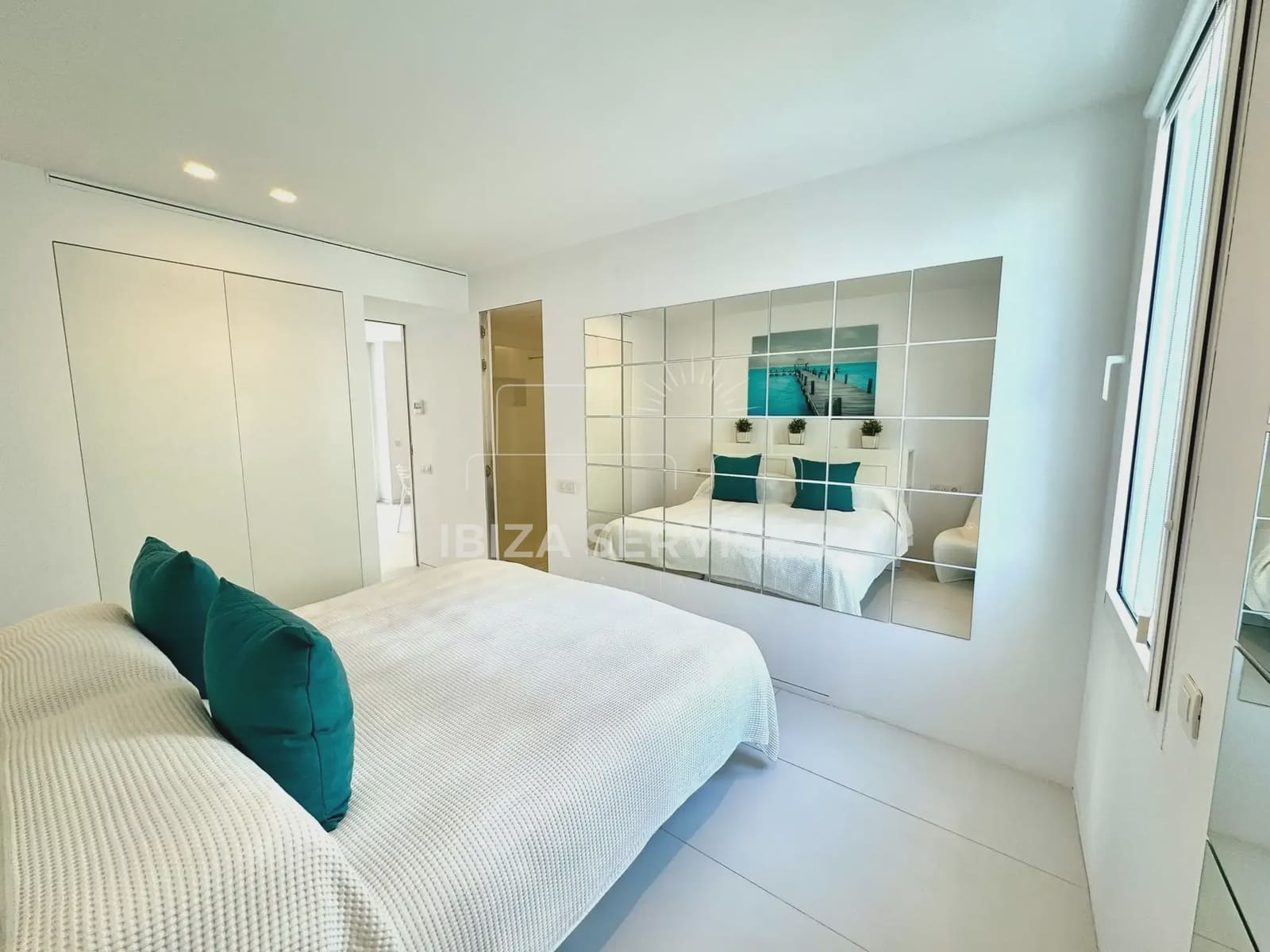 2 bedroom Apartment for sale in Talamanca with pool - € 575,000 (Ref: 8671390)