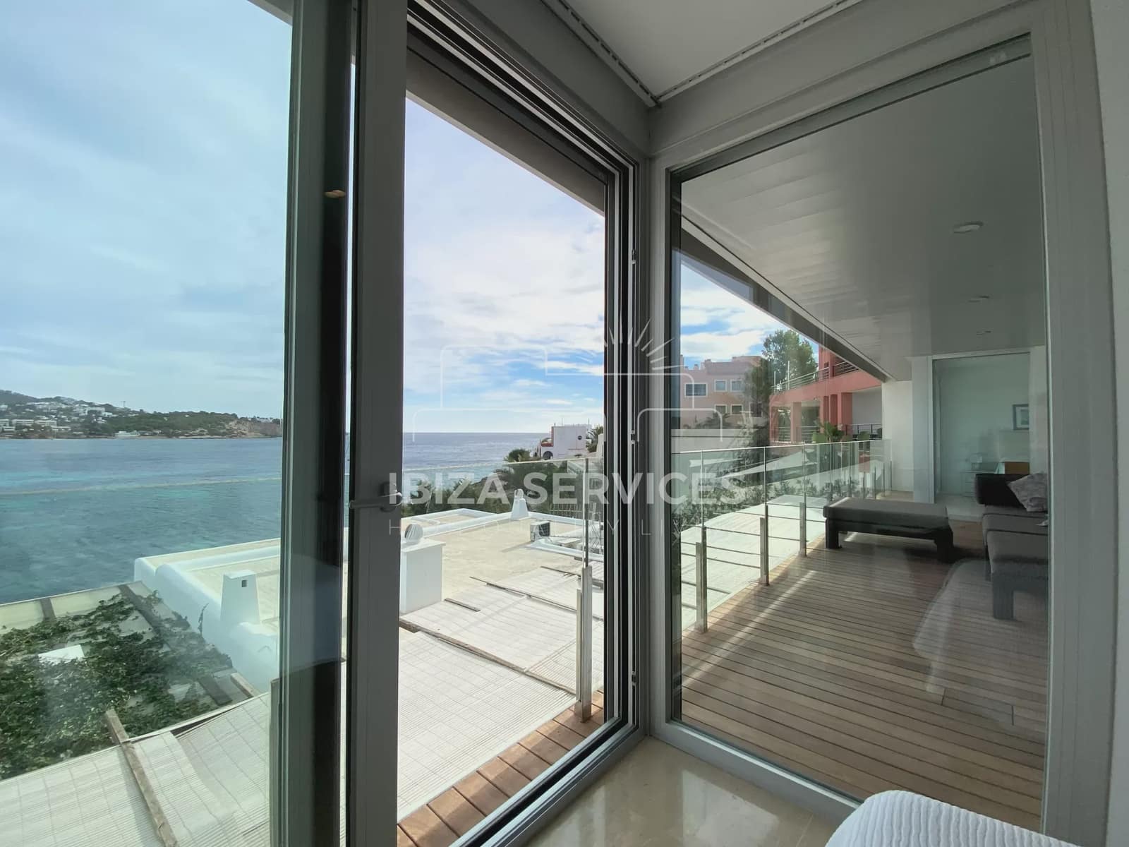 3 bedroom Apartment for sale in Talamanca with garage - € 1,800,000 (Ref: 8671485)