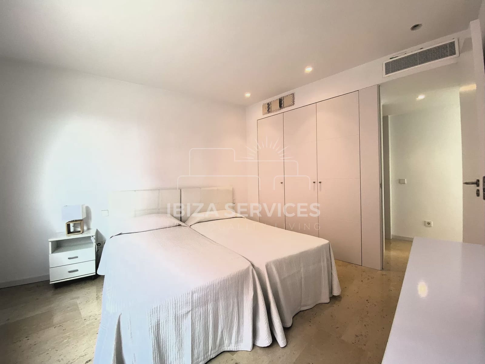 3 bedroom Apartment for sale in Talamanca with garage - € 1,800,000 (Ref: 8671485)