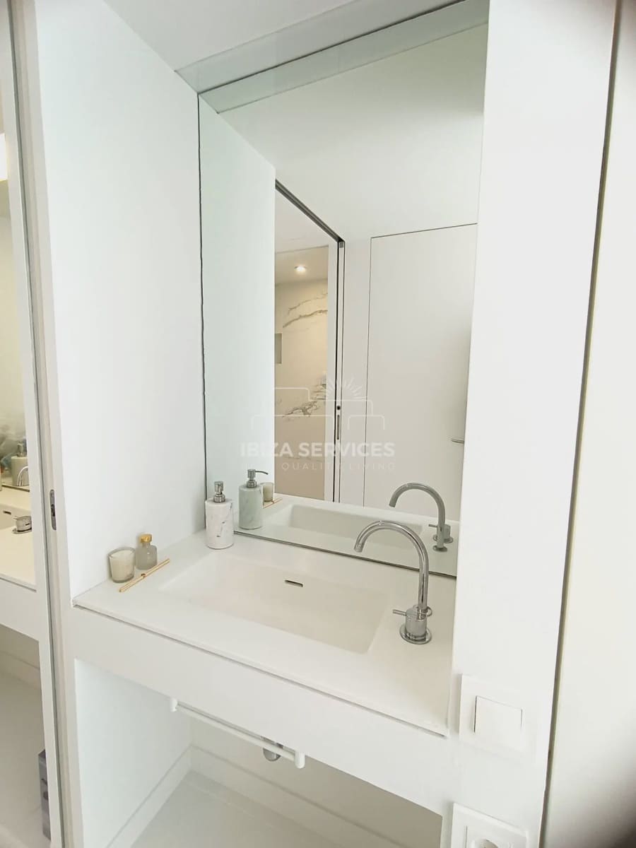 2 bedroom Apartment for rent in Ibiza / Eivissa town with pool garage - € 4,500 (Ref: 8742876)