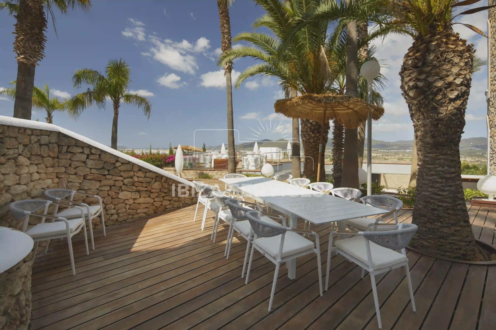 7 Zimmer Ferienvilla in Nuestra Senora de Jesus mit Pool Garage - 31.395 € (Ref: 8814165)
