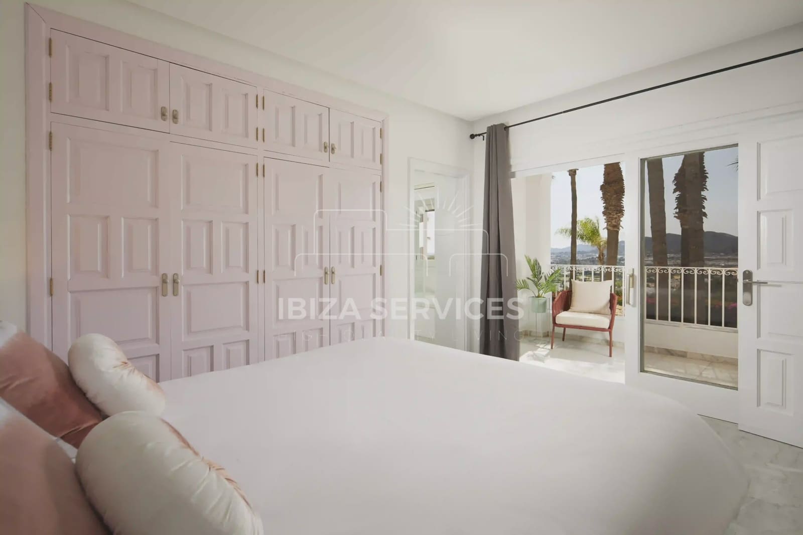 7 Zimmer Ferienvilla in Nuestra Senora de Jesus mit Pool Garage - 31.395 € (Ref: 8814165)