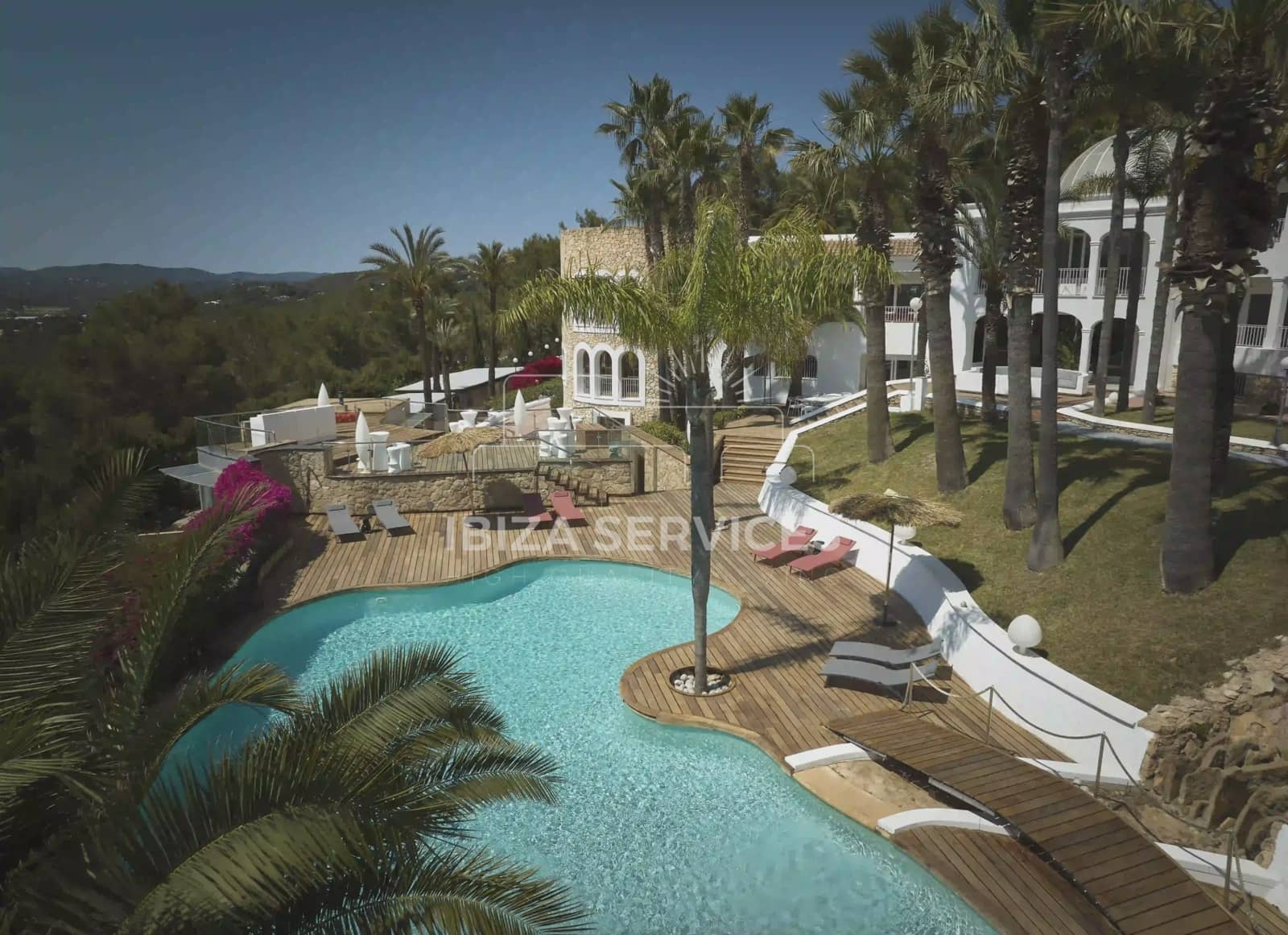 7 Zimmer Ferienvilla in Nuestra Senora de Jesus mit Pool Garage - 31.395 € (Ref: 8814165)