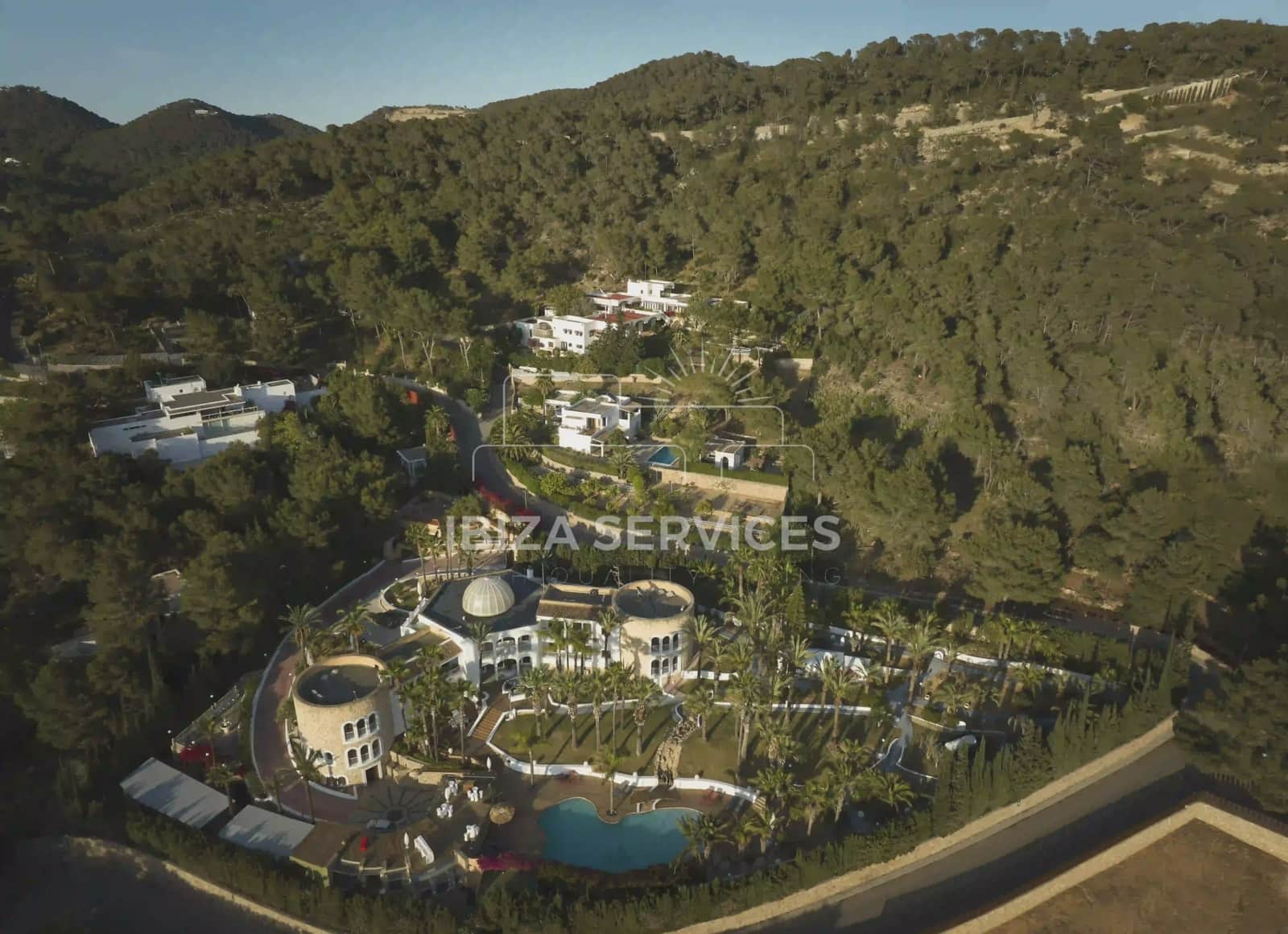 7 Zimmer Ferienvilla in Nuestra Senora de Jesus mit Pool Garage - 31.395 € (Ref: 8814165)