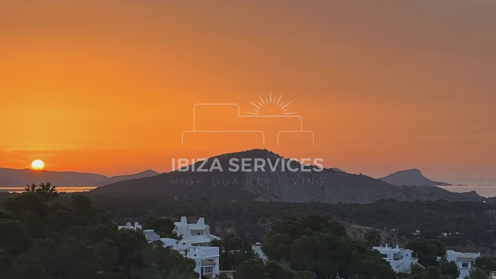 5 slaapkamer Villa voor vakantieverhuur in Es Cubells met zwembad garage - € 10.997 (Ref: 8814314)