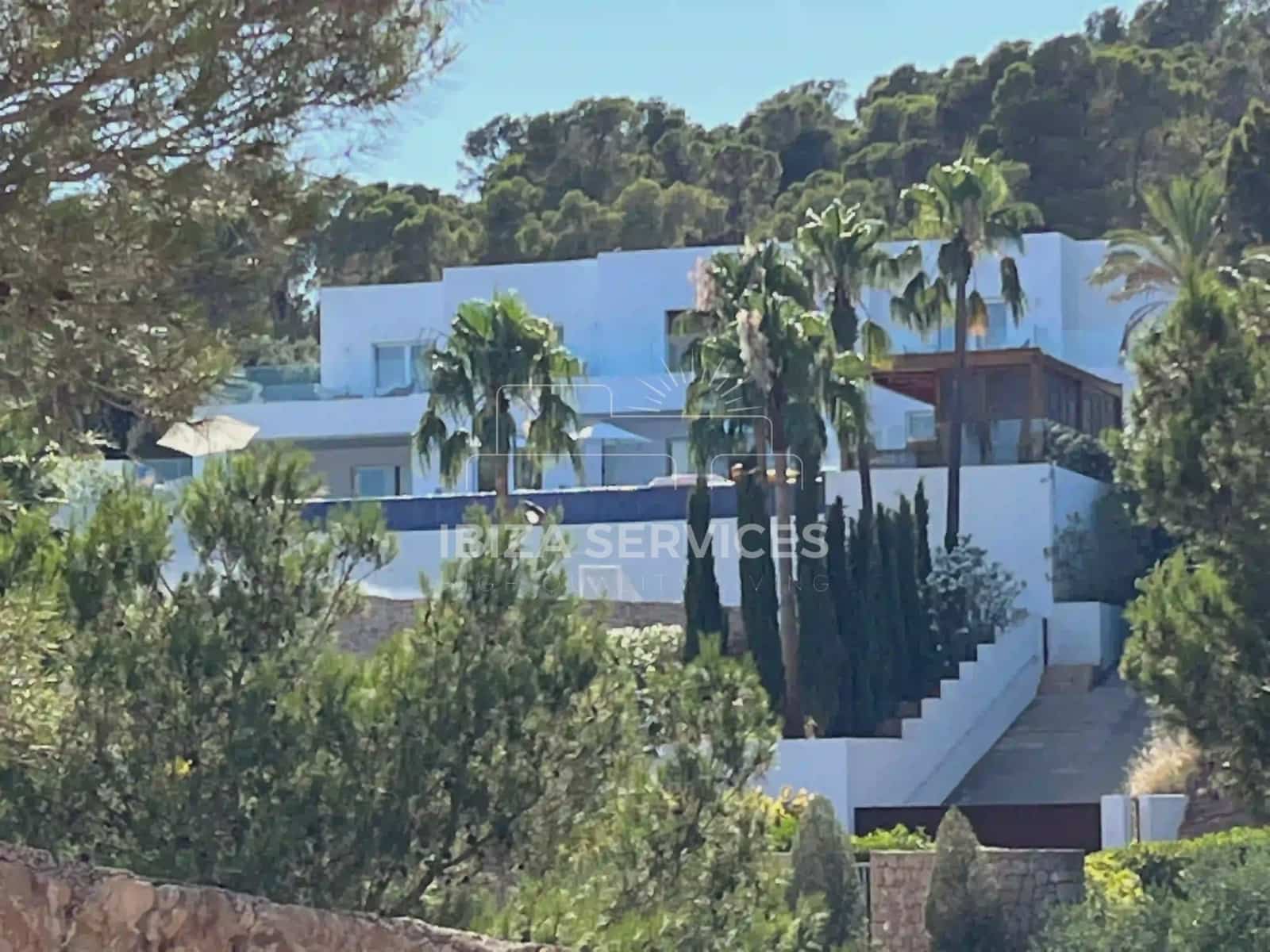 5 slaapkamer Villa voor vakantieverhuur in Es Cubells met zwembad garage - € 10.997 (Ref: 8814314)