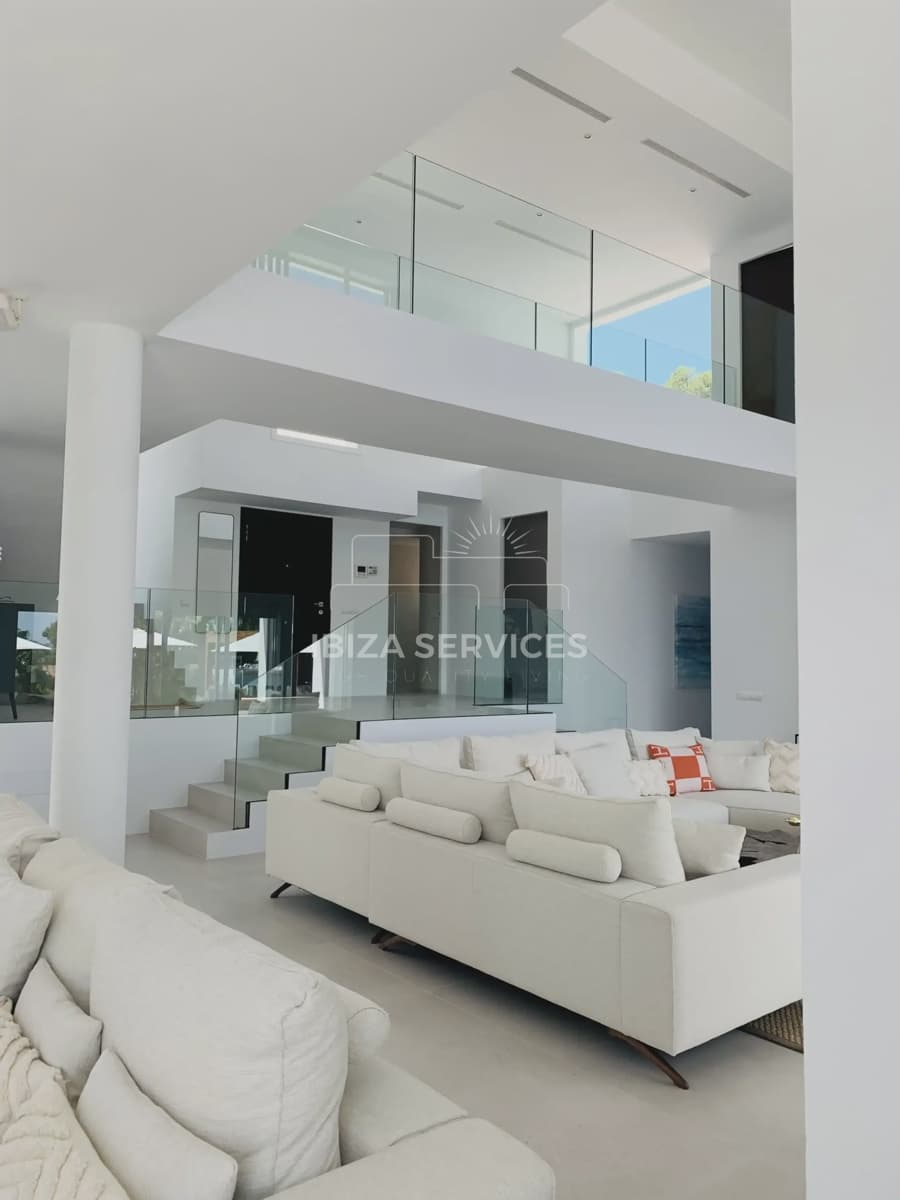 5 slaapkamer Villa voor vakantieverhuur in Es Cubells met zwembad garage - € 10.997 (Ref: 8814314)